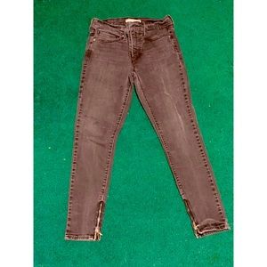 Levi’s Shaping Skinny